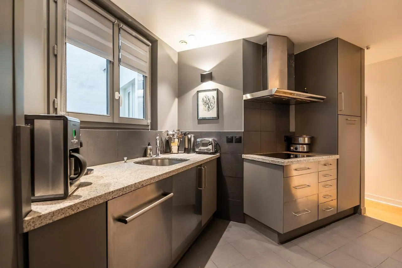 Veeve - Pompidou Hideaway Apartment Paris France