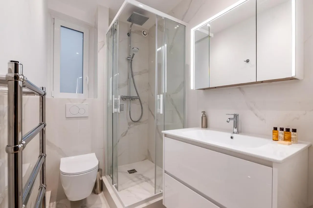 Veeve - Pompidou Hideaway Apartment Paris